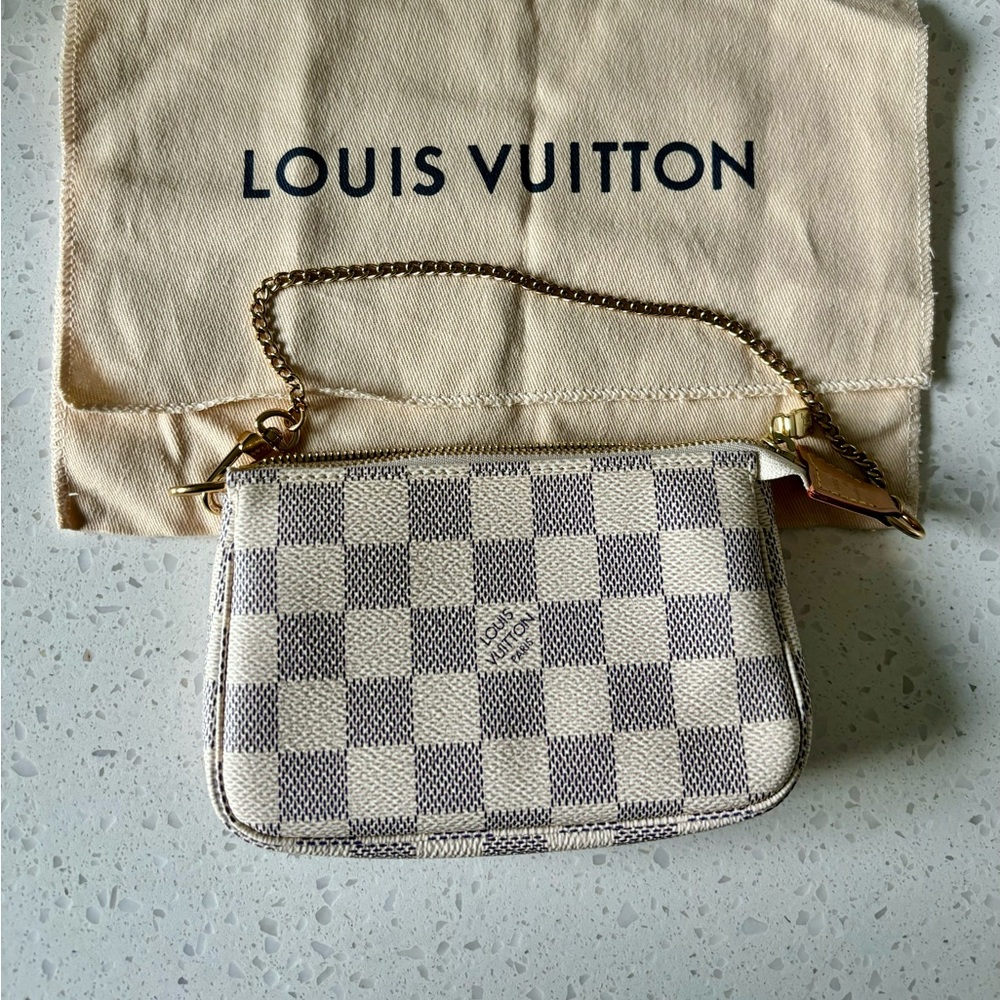 LV White Damier Mini Pochette Accessoires